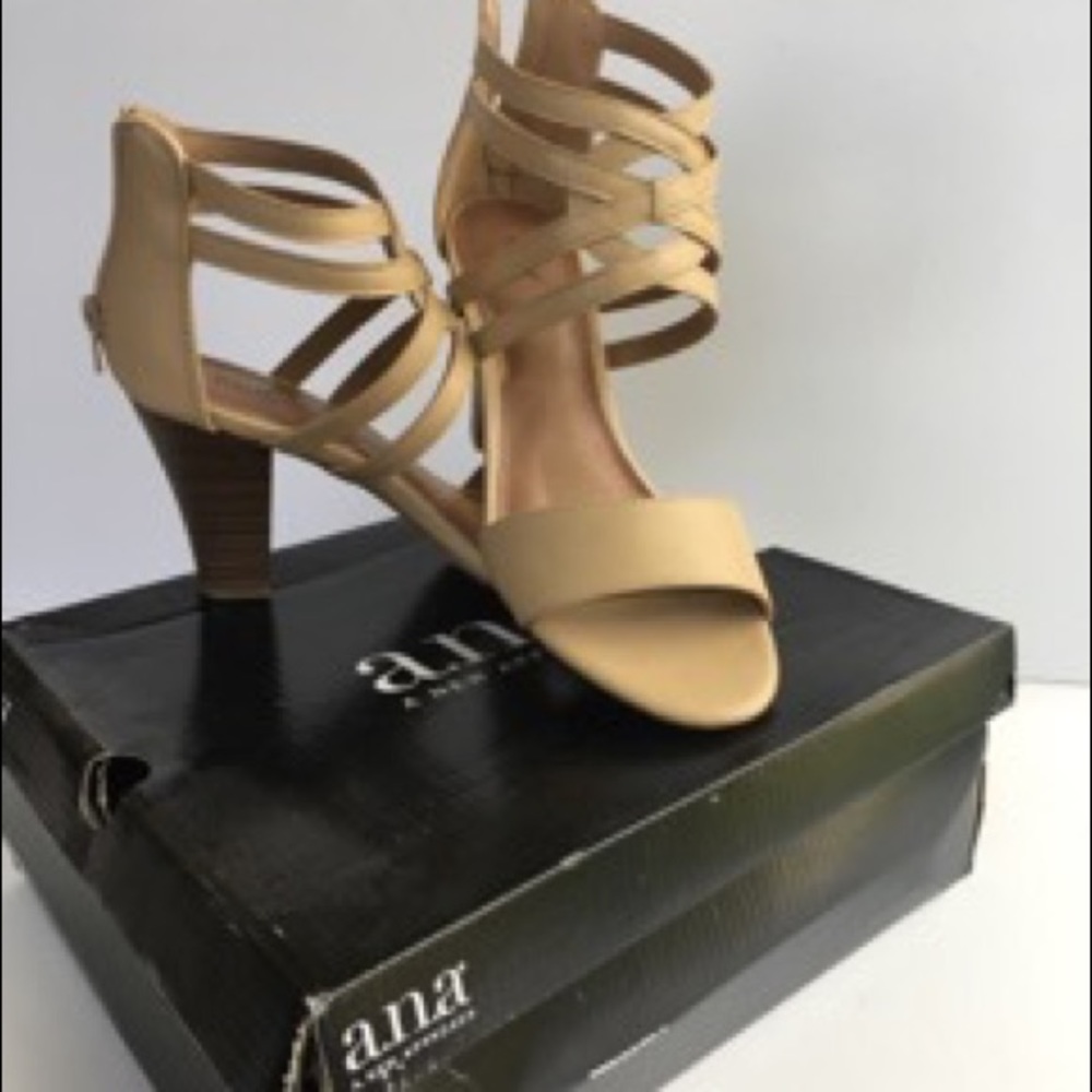 Woman’s Shoes